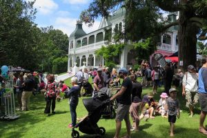 Alberton House market day
