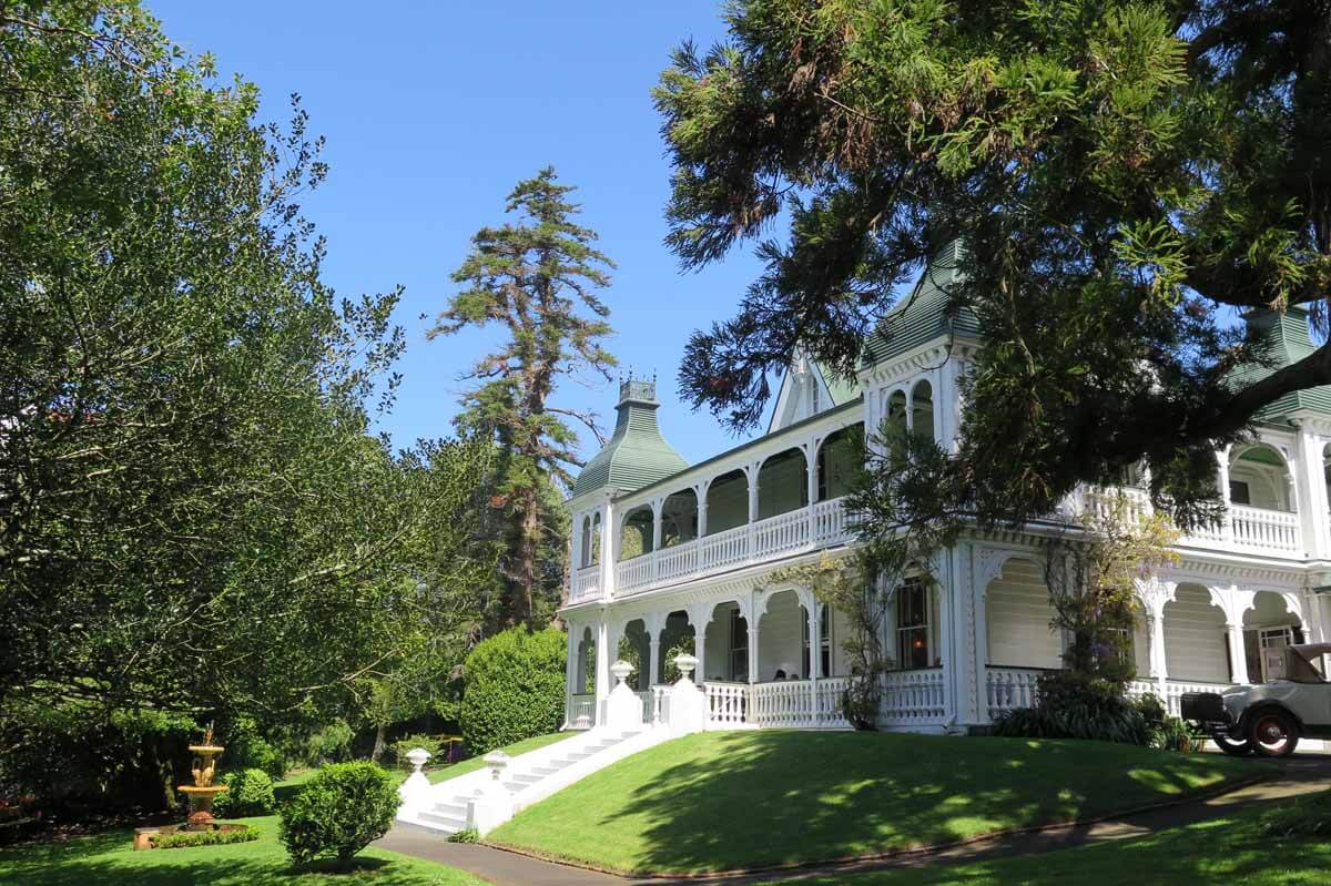 Albedrton House's old redwood tree is about to be toppled