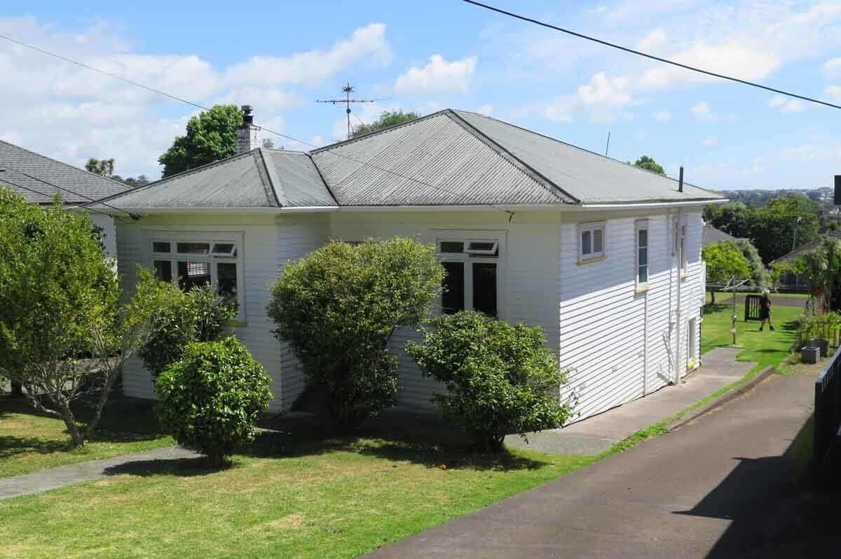 Sadgrove Tce house sold at auction 8 Sadgrove Tce, Mt Albert